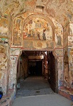 Εισόδια της Θεοτόκου - Τοιχογραφία στην πύλη της Ιεράς Μονής Χιλιανδαρίου