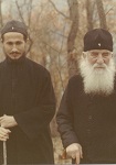 Ο Άγιος Ιουστίνος Πόποβιτς με τον Επίσκοπο Αθανάσιο Γιέβτιτς